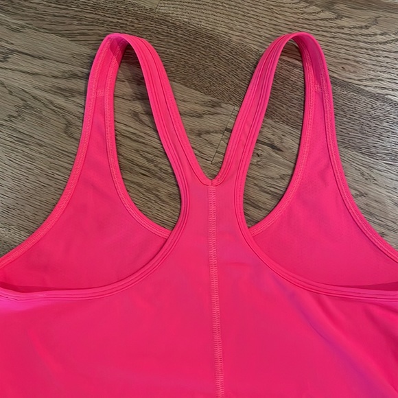 Under Armour Racerback Tank XS Neon Pink - Picture 4 of 5